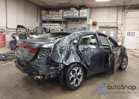 2020 Kia Forte Lxs z USA, uszkodzony, nr VIN 3KPF24AD8LE167912